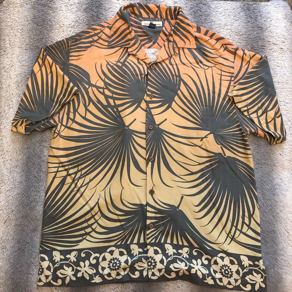 🏝 Tommy Bahama Palms Button Down Tee Men’s M